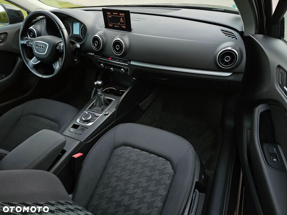 Audi A3 3-drzwiowe 1.6 TDI Attraction - 22