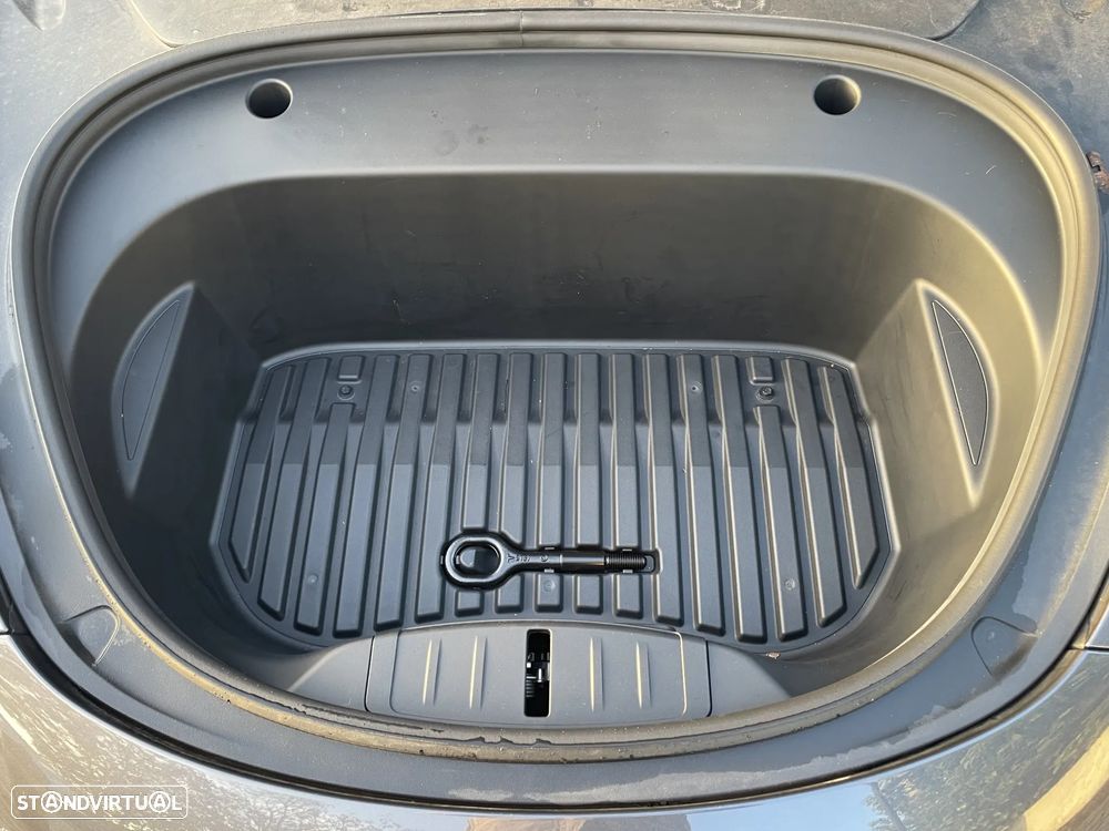 Tesla Model 3 RWD - 29