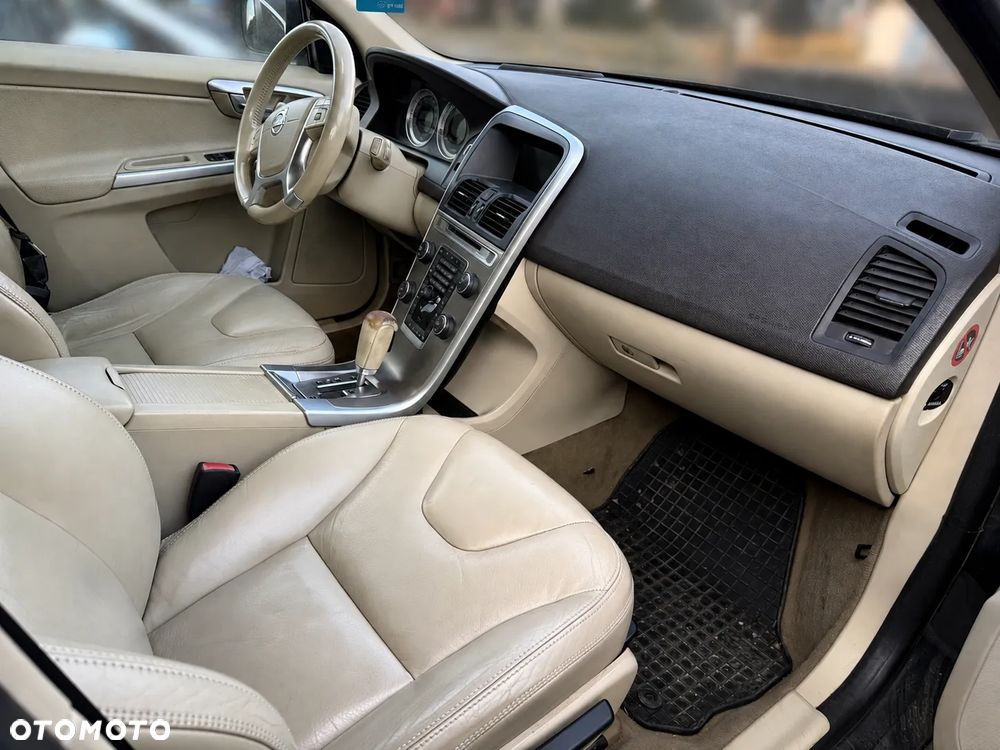 Volvo XC 60 - 2