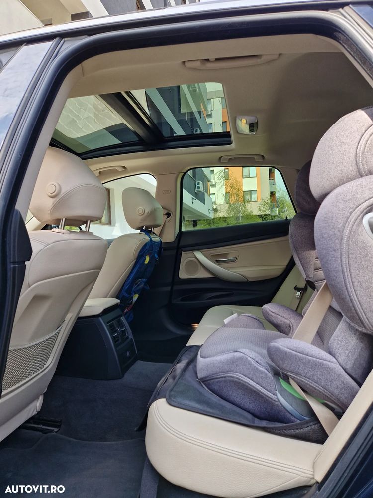 BMW Seria 3 320d xDrive - 12