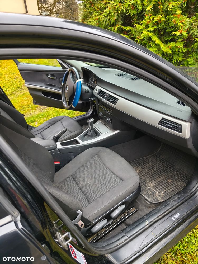 BMW Seria 3 320d - 4