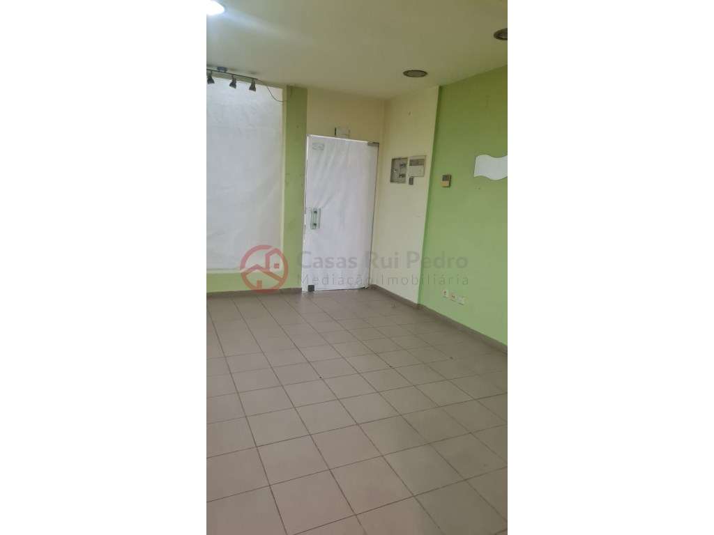 Loja muito bem localizada ideal para serviços! - Grande imagem: 4/13