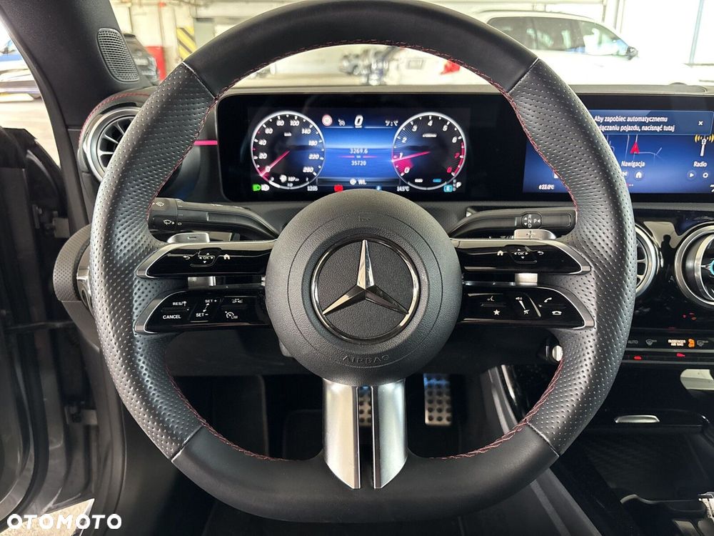 Mercedes-Benz CLA - 13