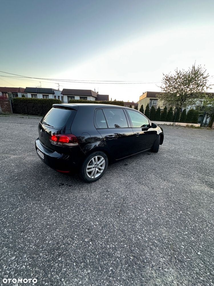Volkswagen Golf 2.0 TDI DPF Highline - 5