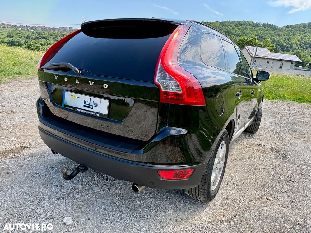 Volvo XC 60 2.4D AWD Momentum - 9
