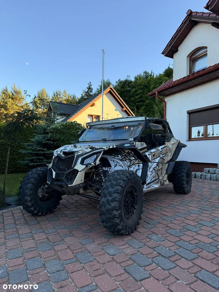 Can-Am Maverick - 1