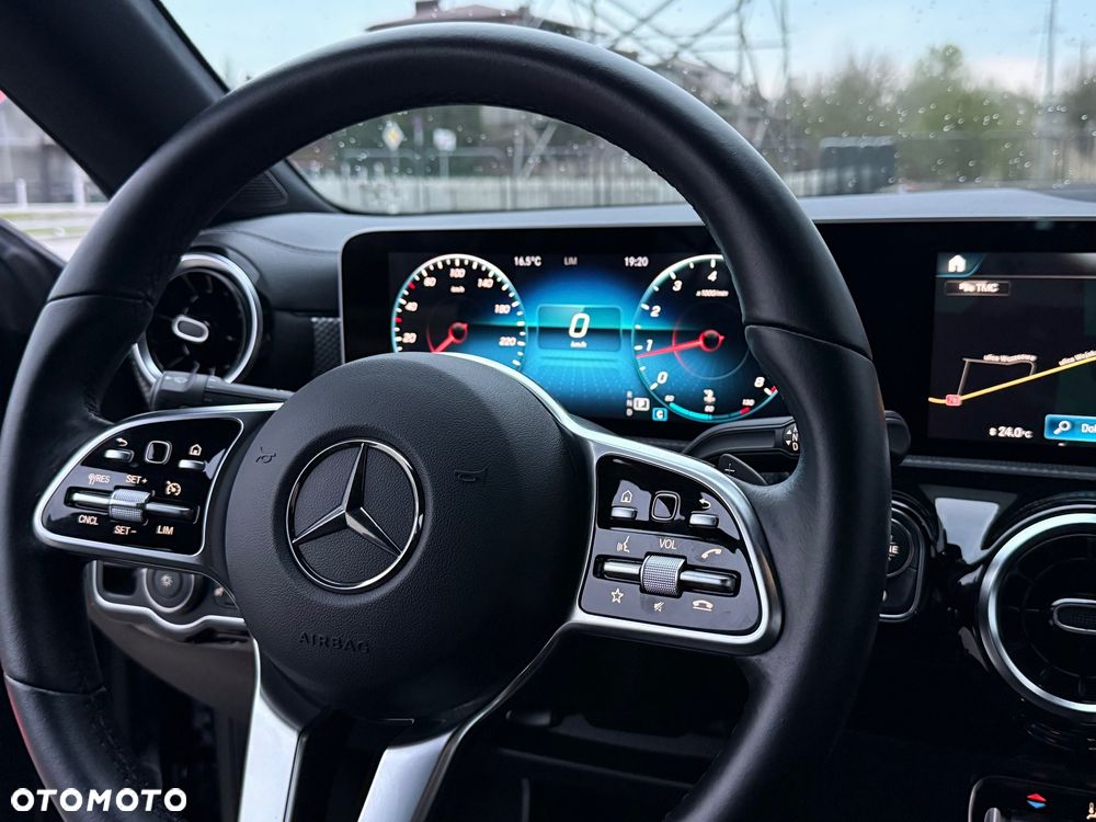 Mercedes-Benz CLA 180 7G-DCT Progressive Line Advanced - 10