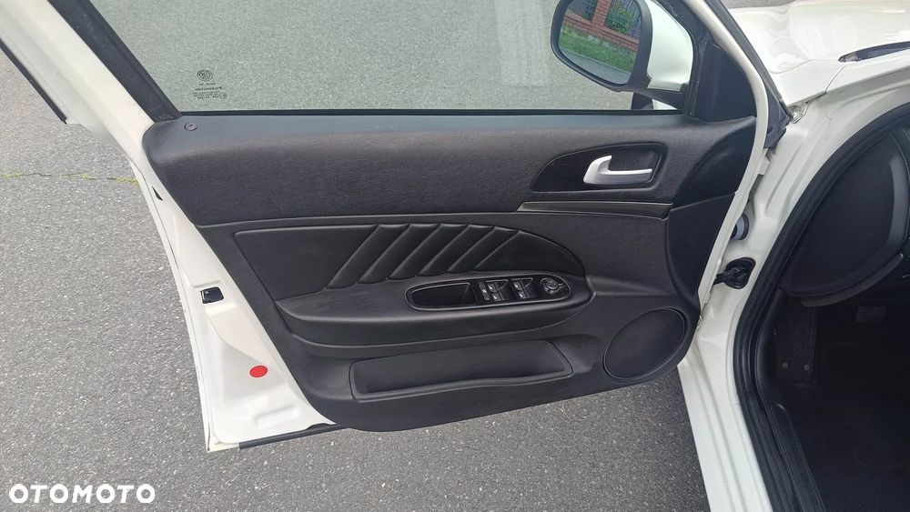 Alfa Romeo 159 2.0JTDM Sport - 36