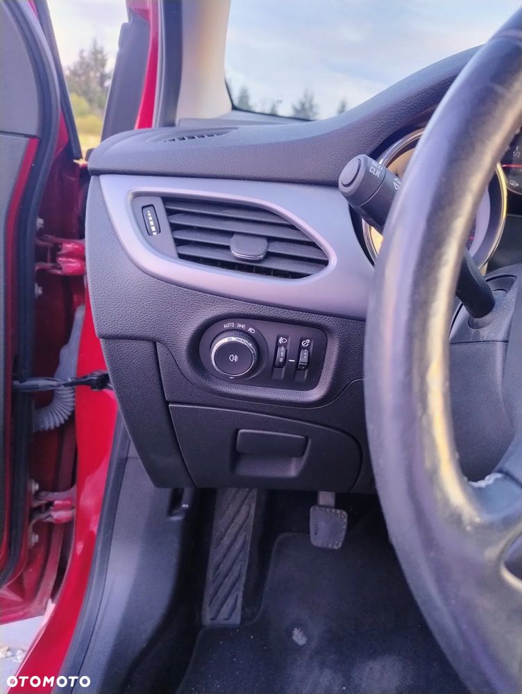 Opel Astra 1.2 Turbo Start/Stop Edition - 5