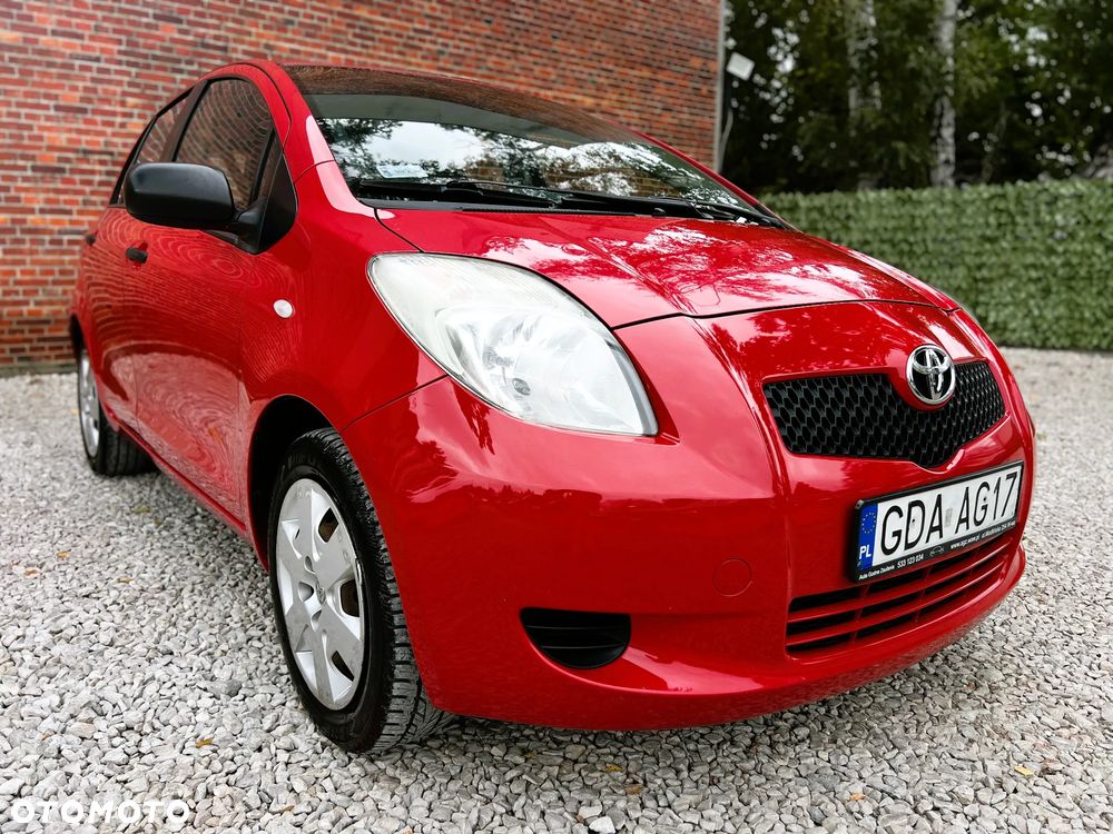 Toyota Yaris - 35