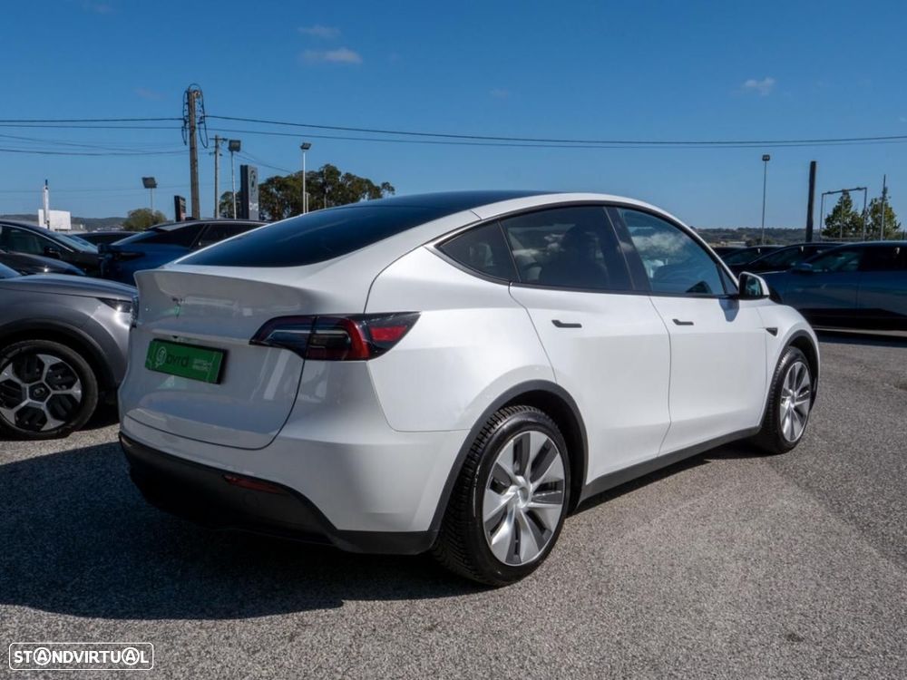 Tesla Model Y Standard - 18