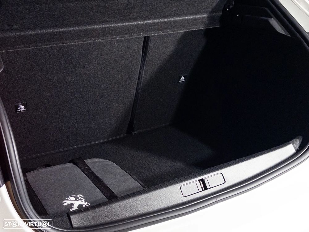 Peugeot e-208 50 kWh Allure Pack - 20