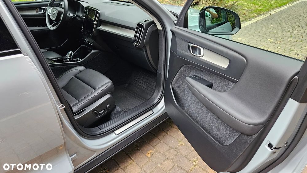 Volvo XC 40 - 23