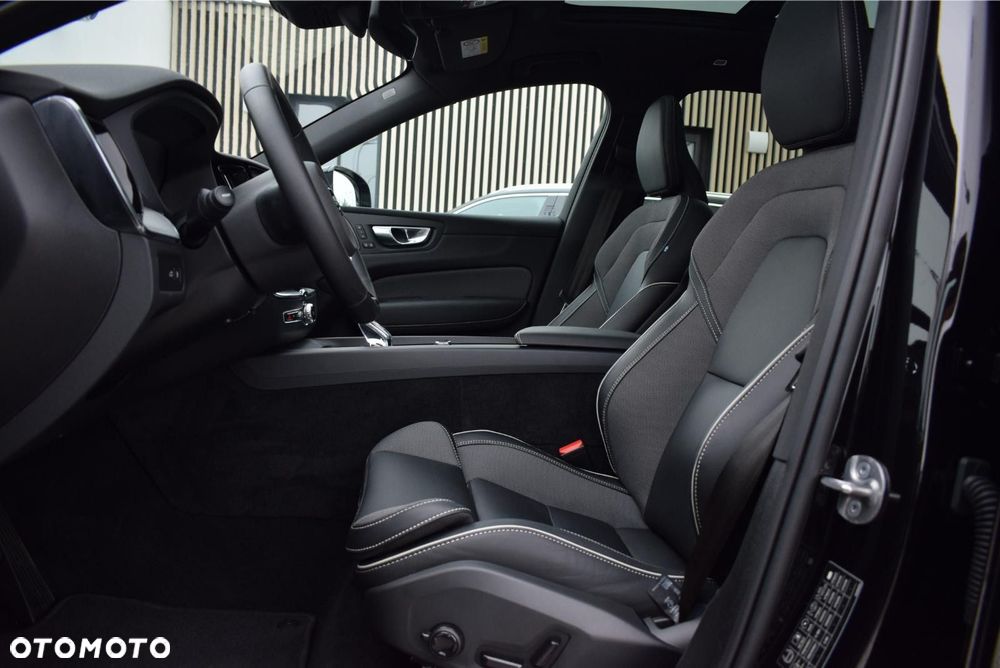 Volvo XC 60 - 22