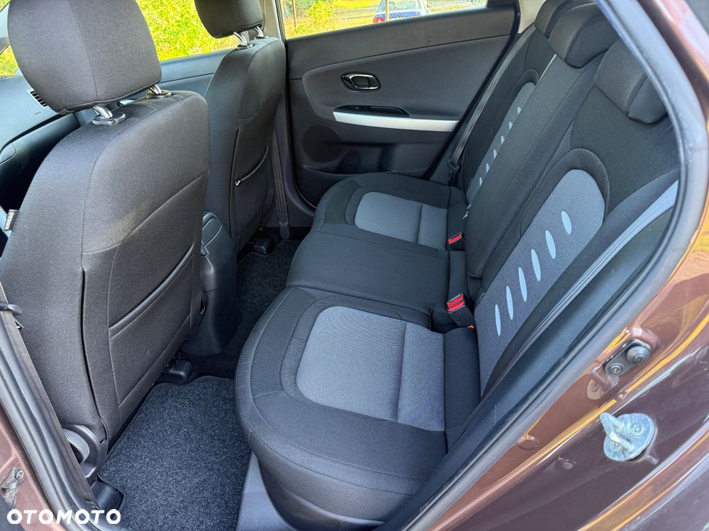 Kia Ceed 1.6 GDI Platinum Edition - 27
