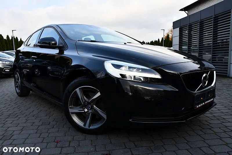 Volvo V40 D2 Momentum - 35