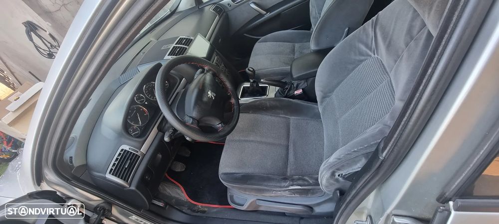 Peugeot 407 SW 1.6 HDi Premium - 9