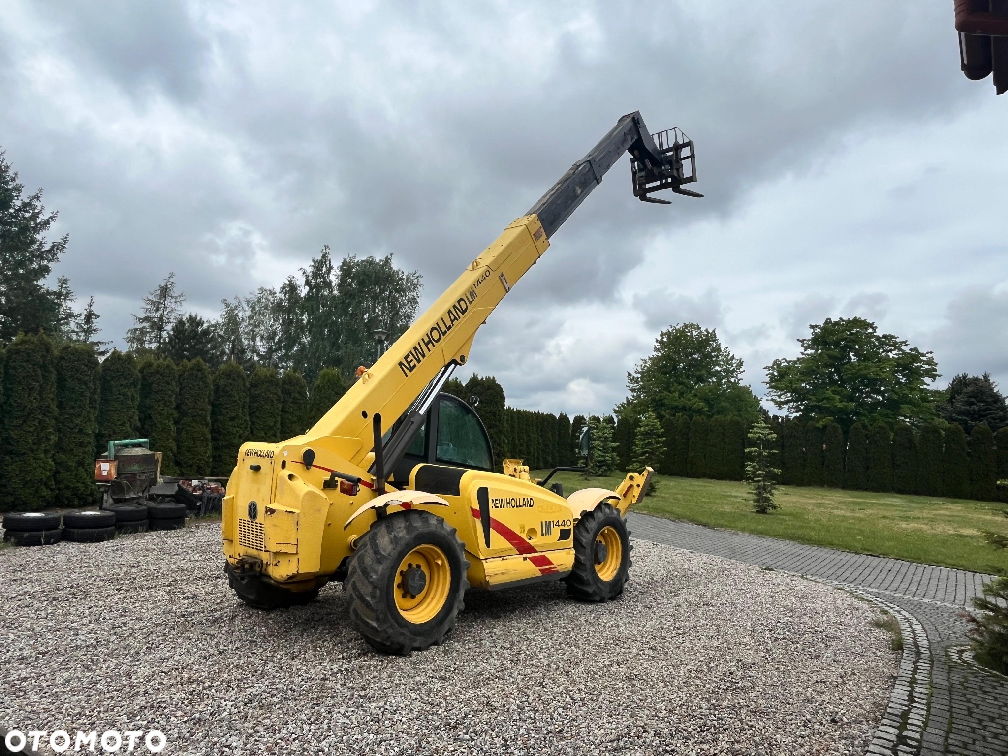 New Holland LM 1440 - 4