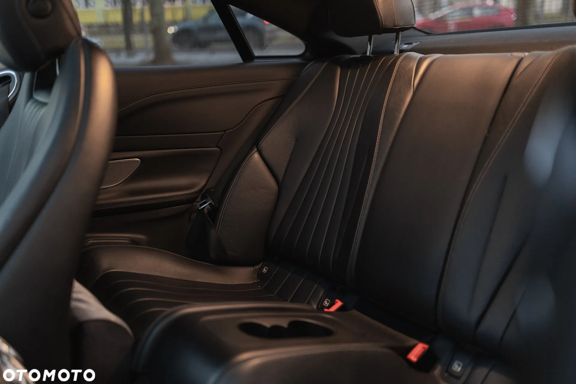 Mercedes-Benz Klasa E 350 Coupe 9G-TRONIC - 17