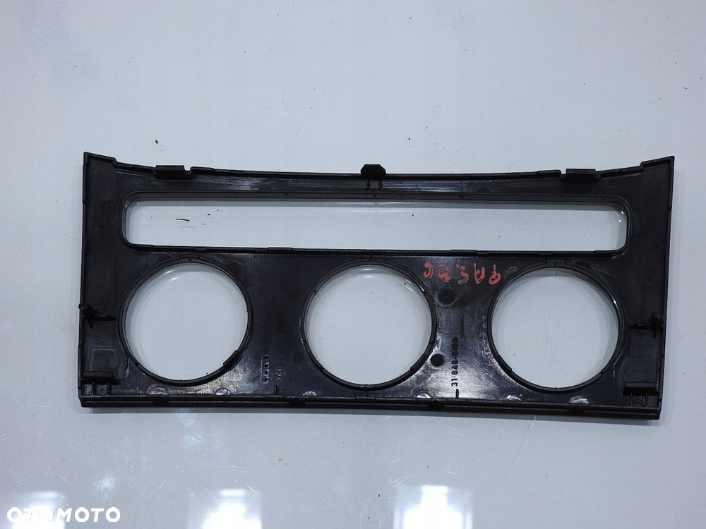 RAMKA OSŁONA PANELU NAWIEWU VW PASSAT B6 - 5
