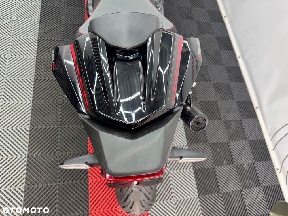Honda Hornet - 22