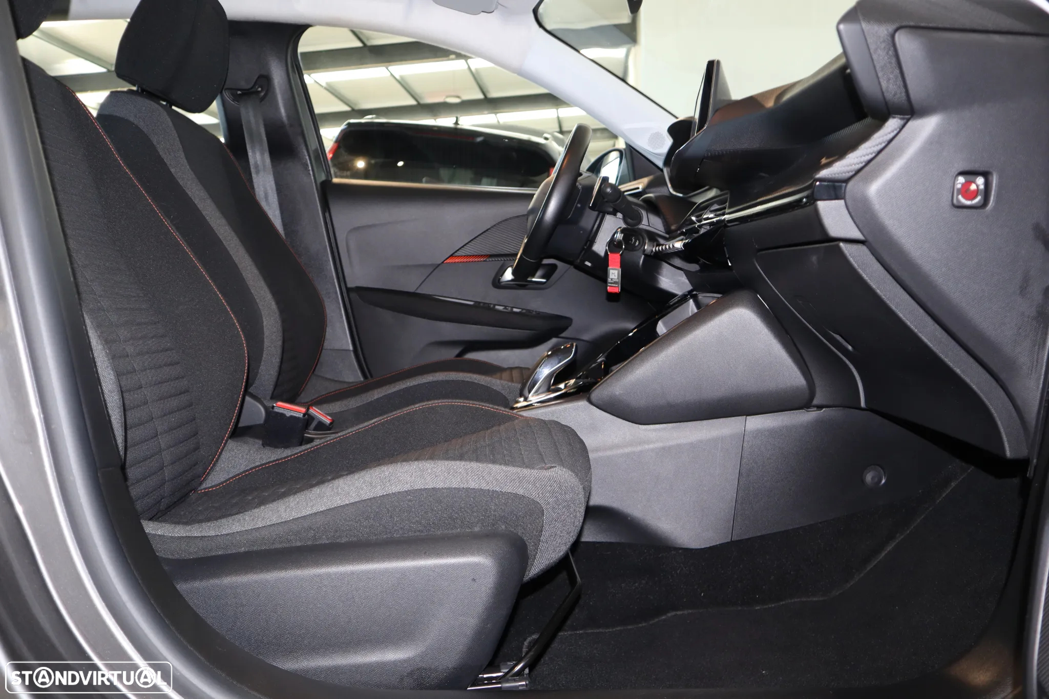 Peugeot 208 1.2 PureTech Allure EAT8 - 10