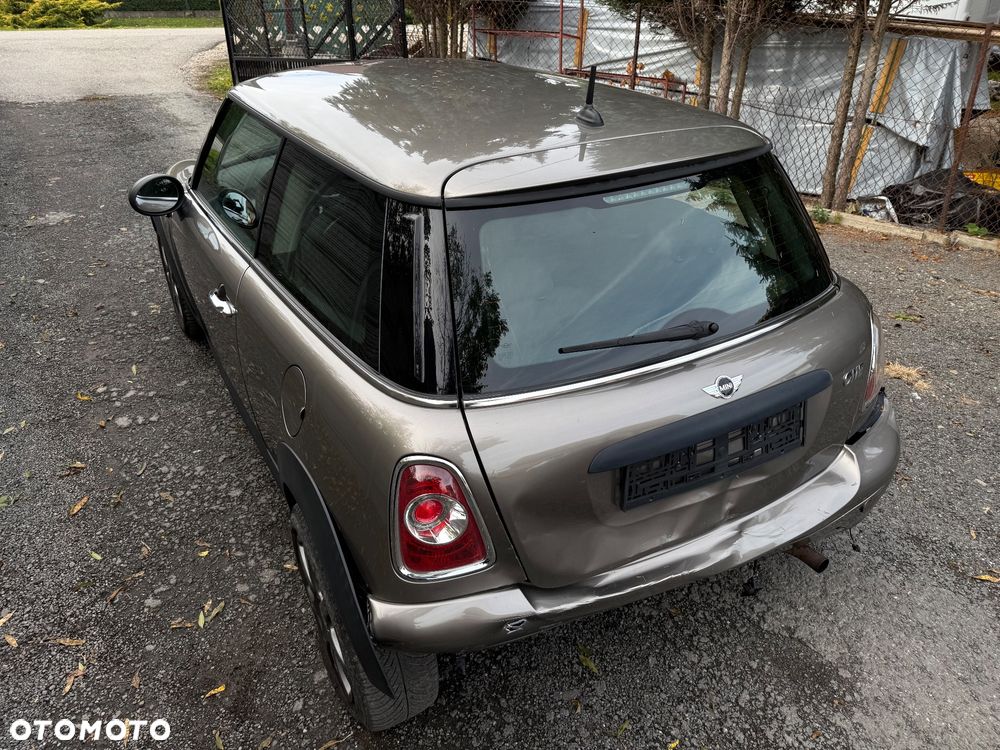 MINI ONE Standard - 18