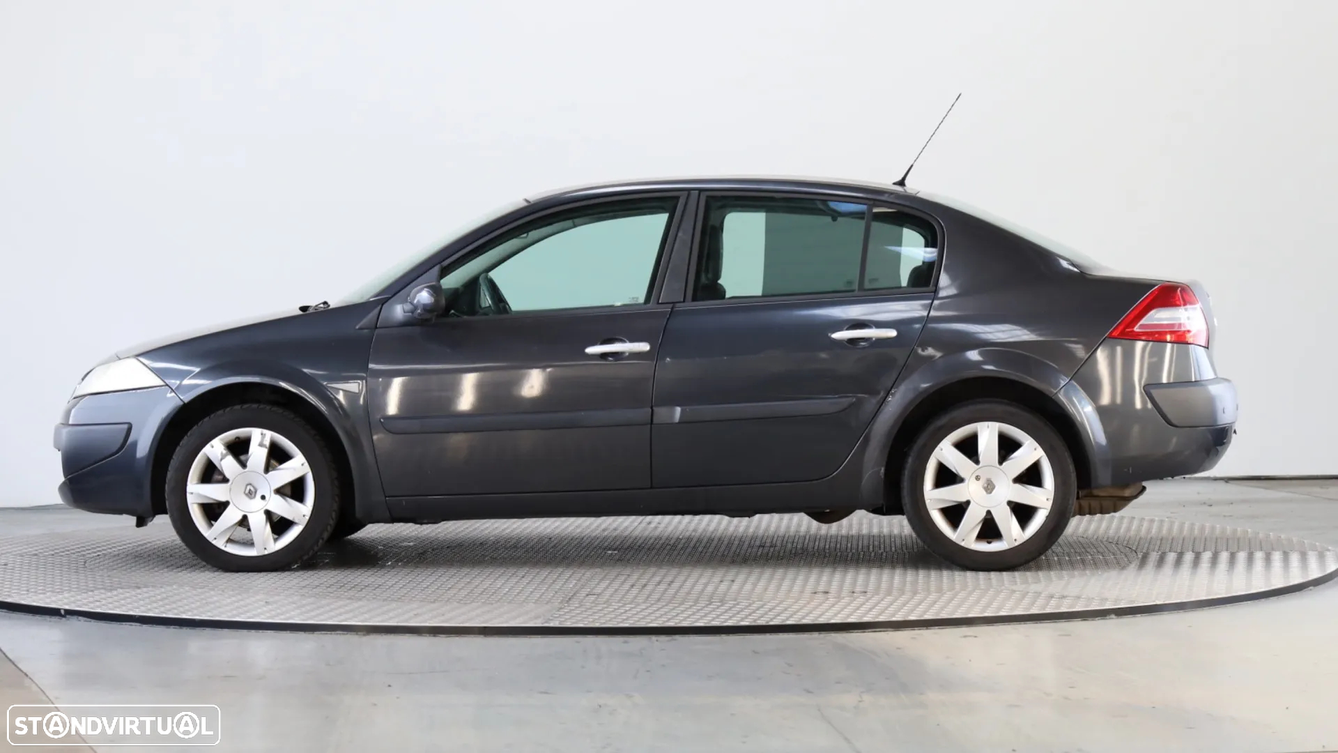 Renault Mégane 1.5 dCi Dynamique S - 12