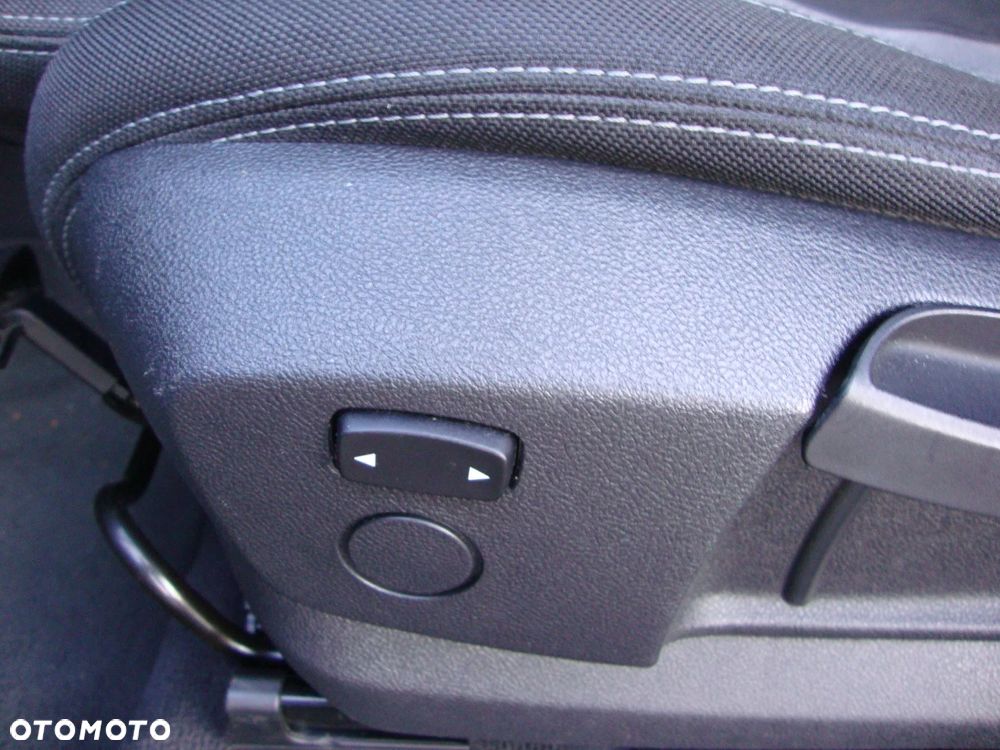 BMW X1 sDrive18d - 27