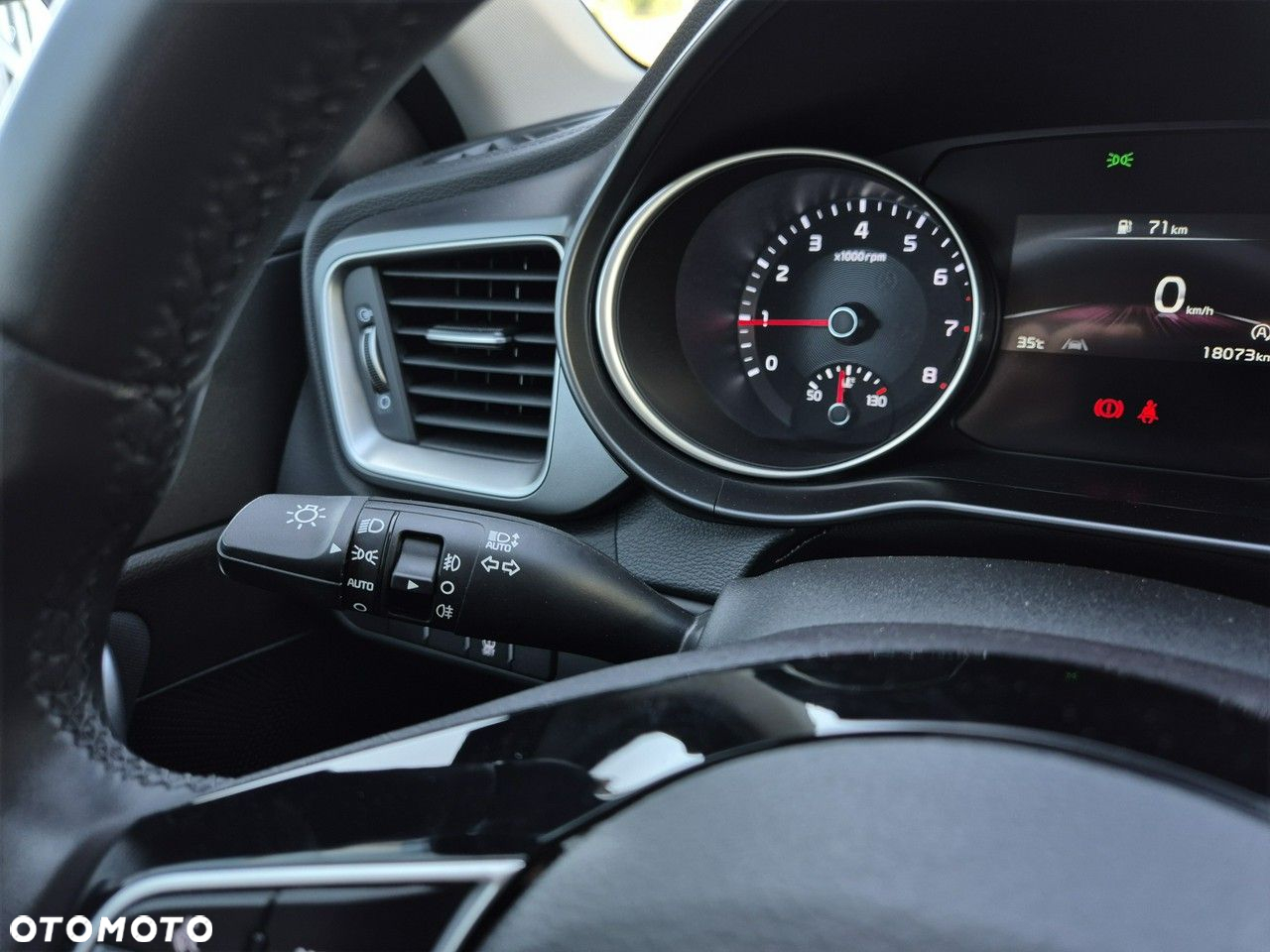 Kia XCeed - 24