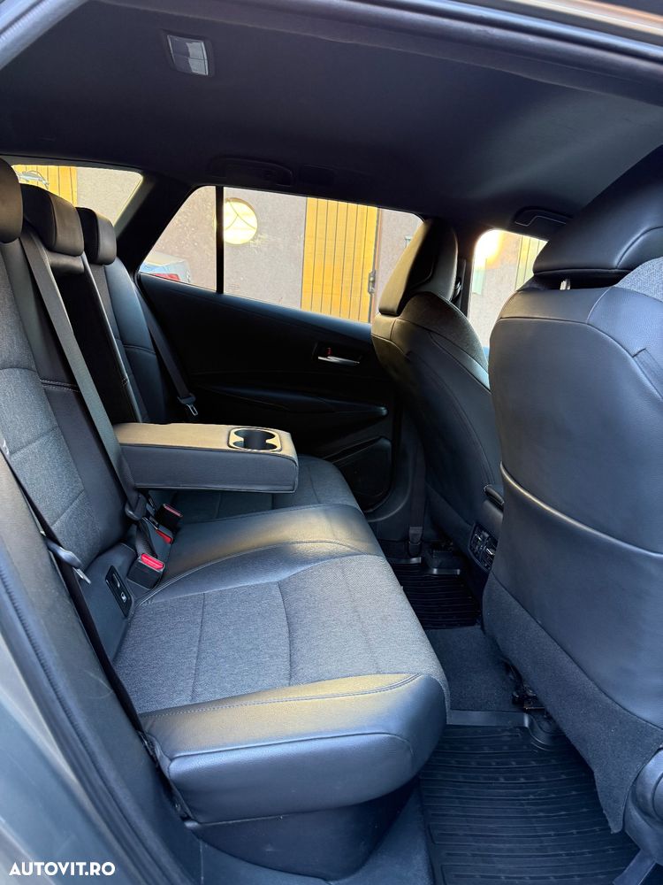 Toyota Corolla 1.8 Hybrid Touring Sports Business Edition - 6