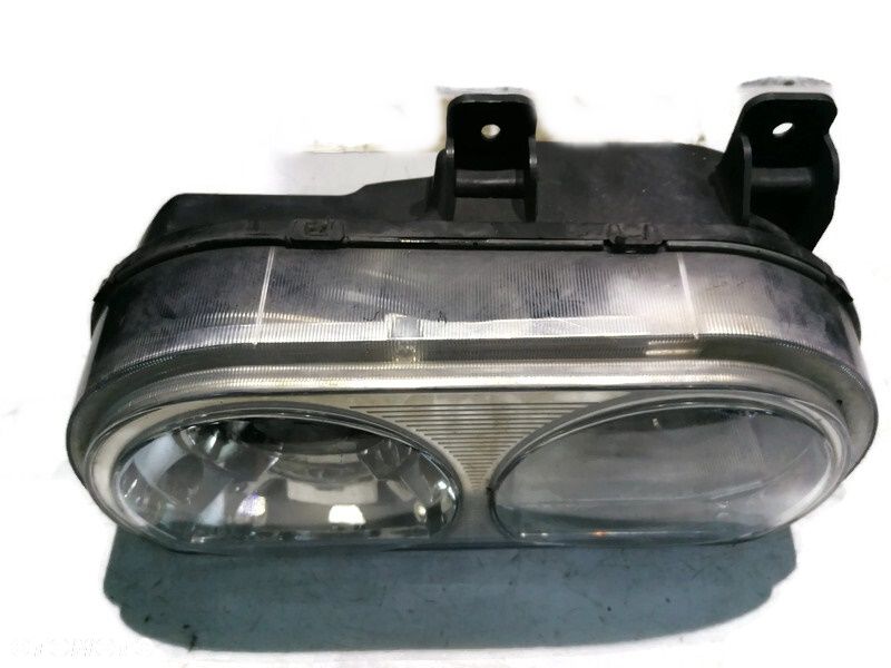 DODGE CHALLENGER 13r LAMPA PRAWY  PRZÓD PRZEDNIA - 2
