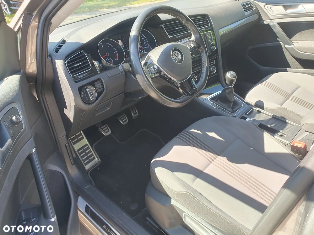 Volkswagen Golf 1.6 TDI 4Motion BlueMotion Technology Allstar - 10