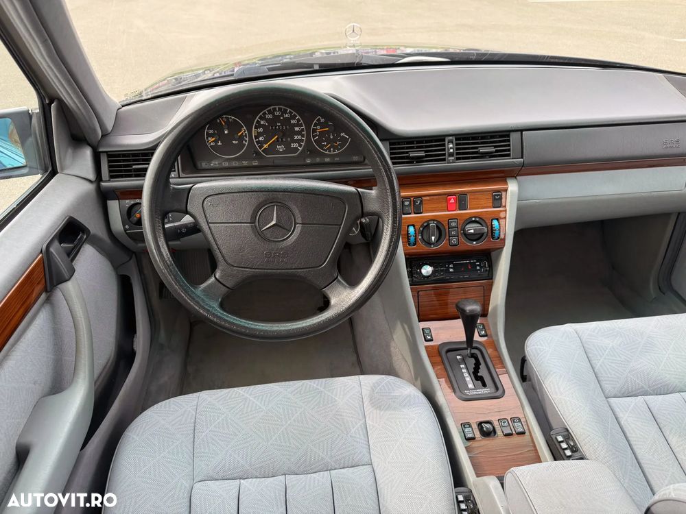 Mercedes-Benz E - 4