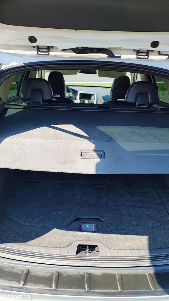 Volvo XC 60 D5 AWD Momentum - 4
