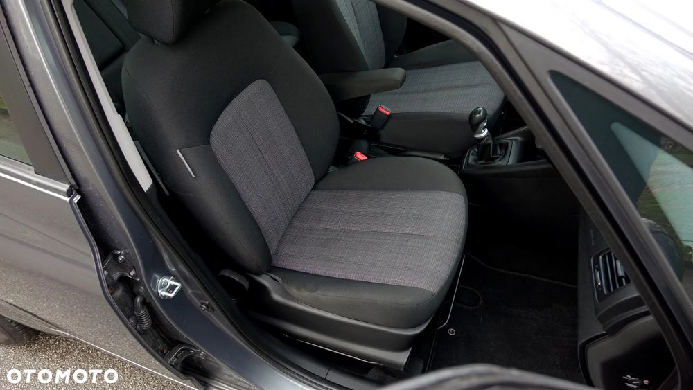 Kia Venga 1.6 M - 13