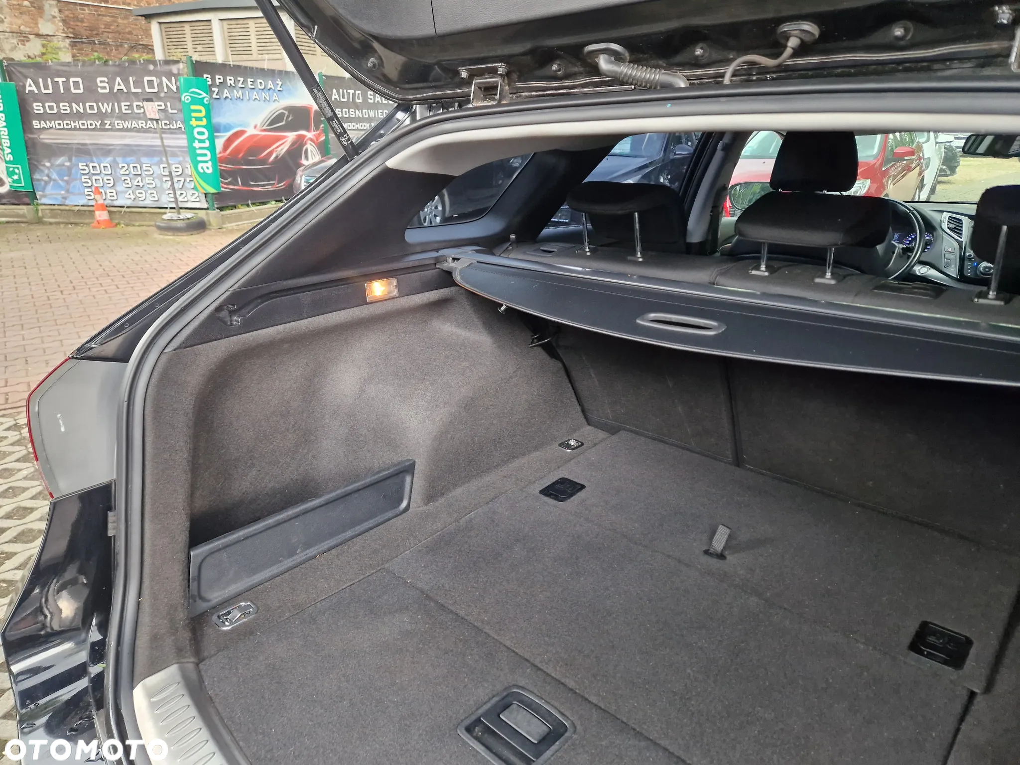 Hyundai i40 Kombi blue 1.6 Family+ - 19