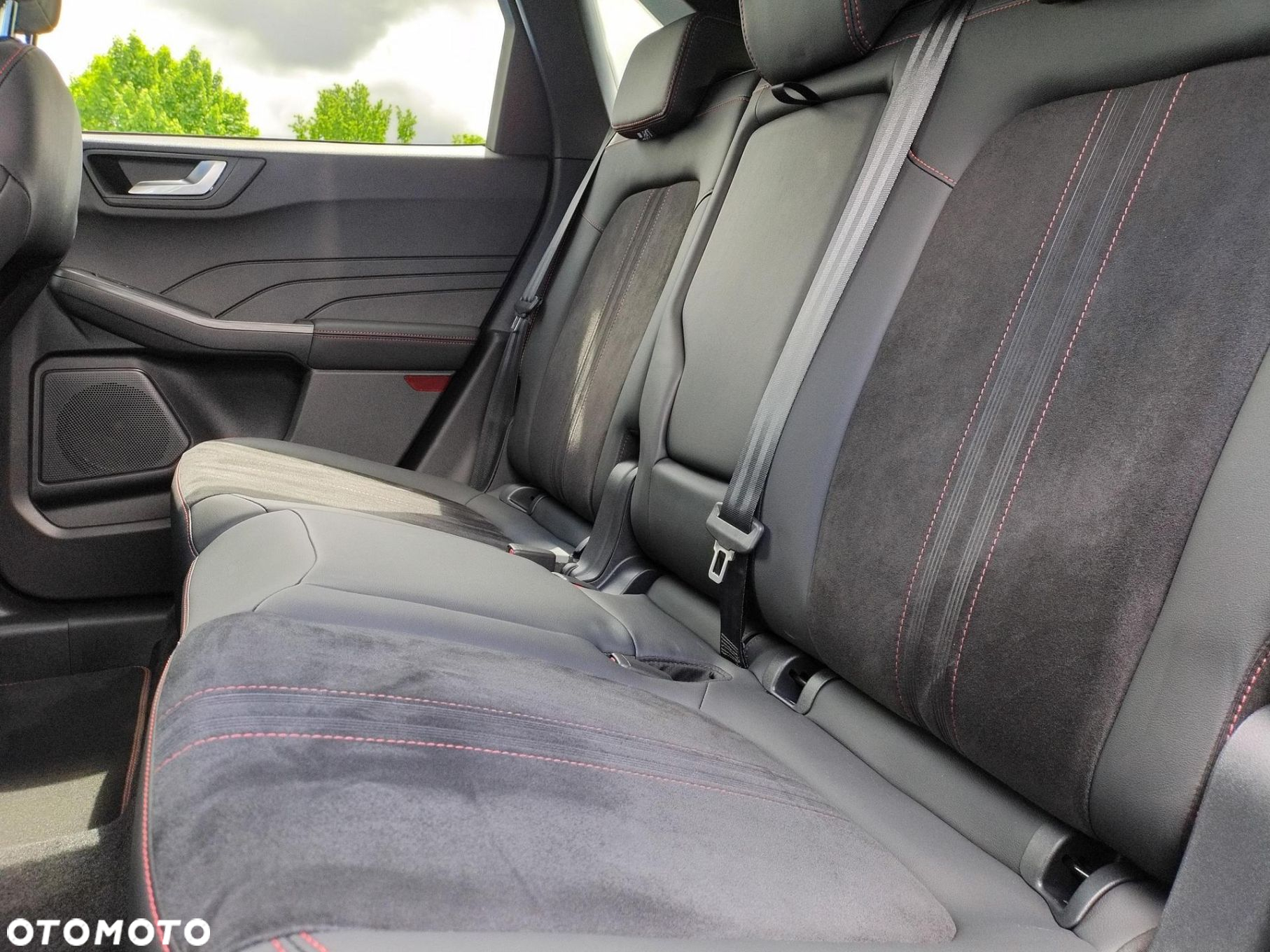 Ford Kuga 2.5P PHEV FWD ST-Line X eCVT - 28