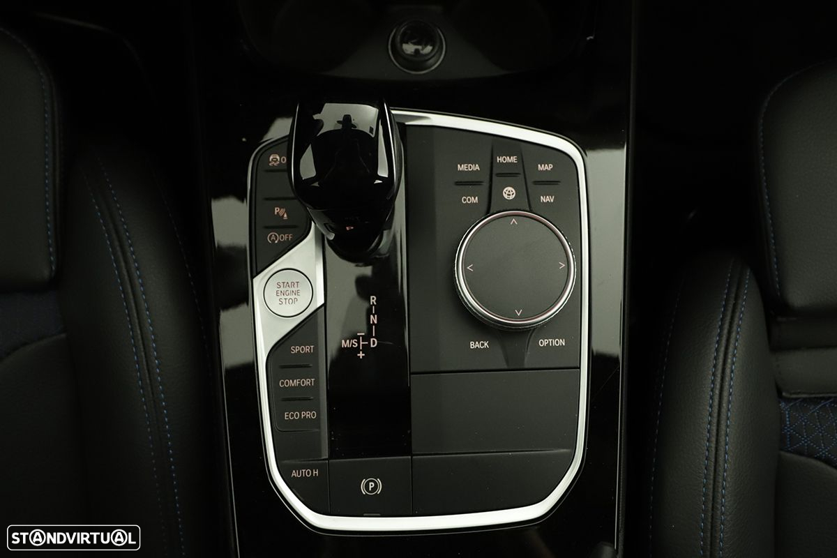 BMW 116 d Pack Desportivo M Auto - 16