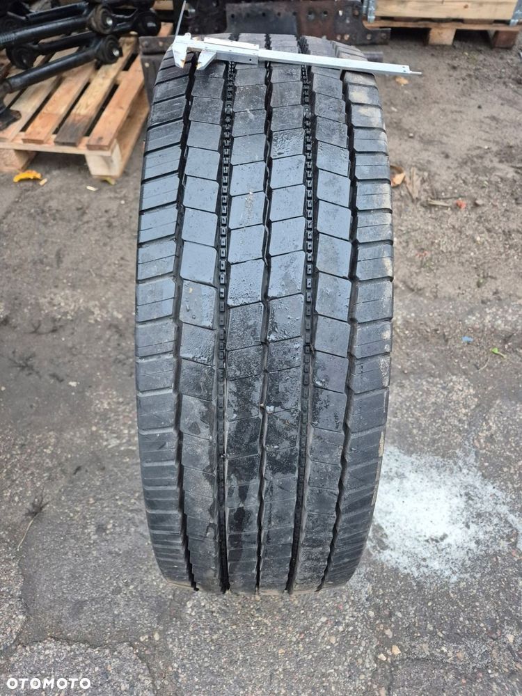 OPONA KOŁO MICHELIN X 245/70 R 17,5 13mm - 1