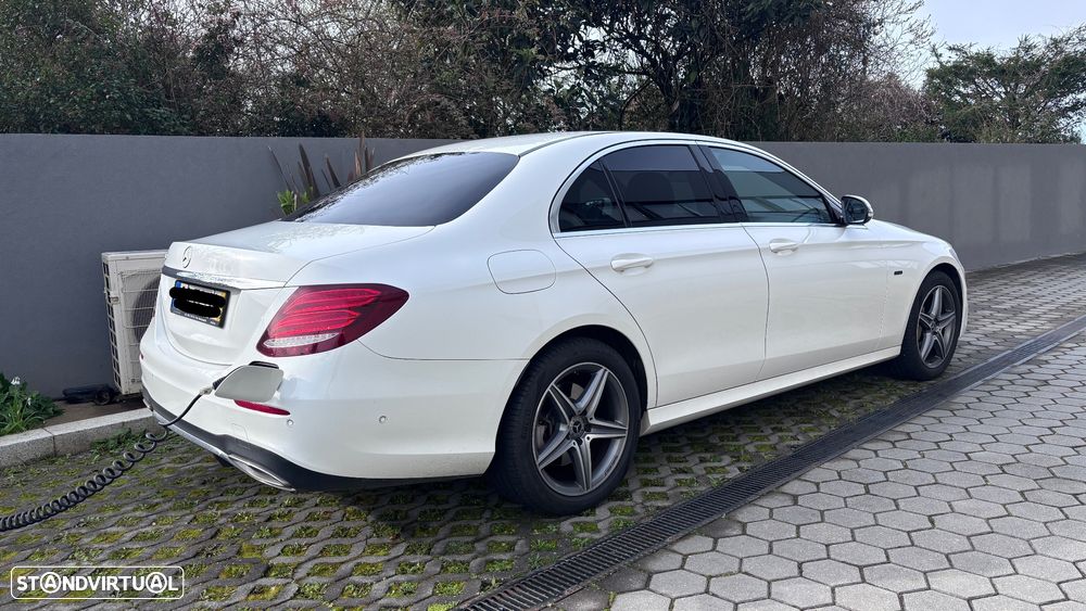 Mercedes-Benz E 300 de 9G-TRONIC AMG Line - 4
