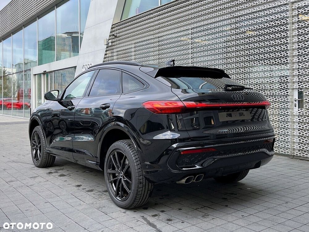 Audi Q5 Sportback - 12
