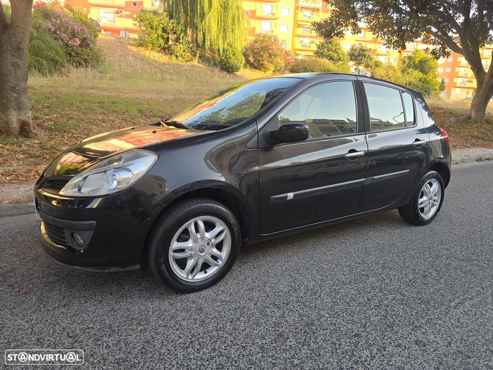 Renault Clio 1.2 16V Dynamique S - 3