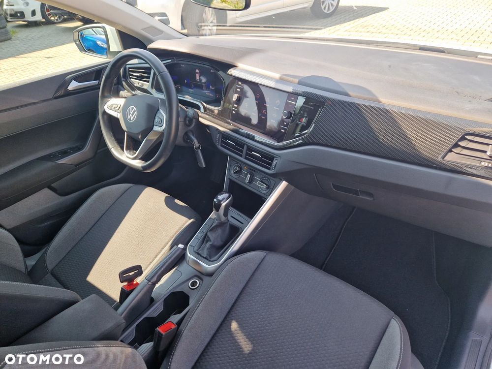 Volkswagen Polo 1.0 TSI Life DSG - 32