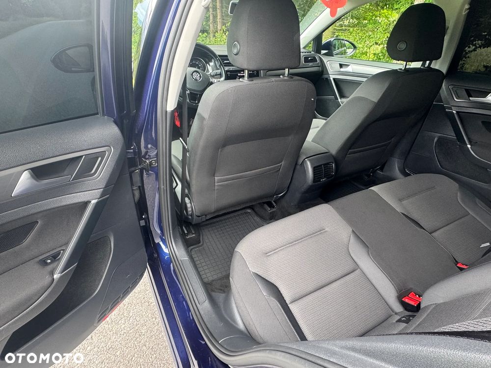 Volkswagen Golf - 29
