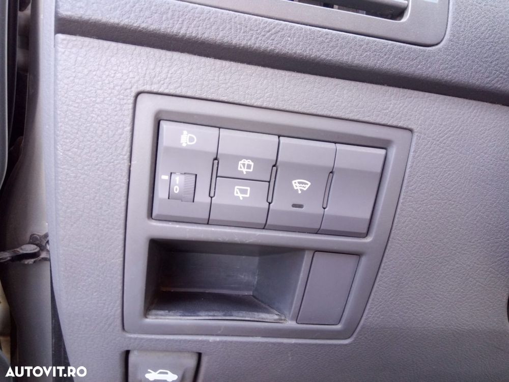 Dezmembrari  Kia CARENS 2 (FJ)  2002  > 2006 2.0 CRDi Motorina - 5