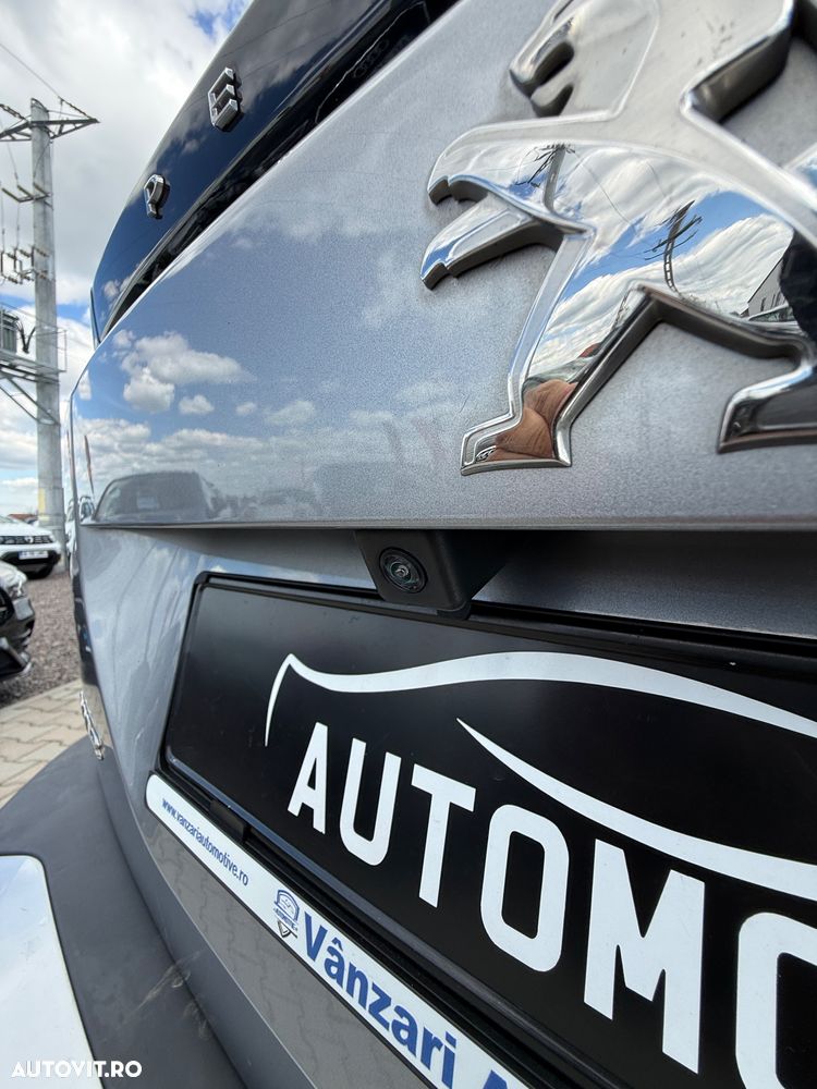 Peugeot 2008 PureTech 130 EAT8 Allure Pack - 24