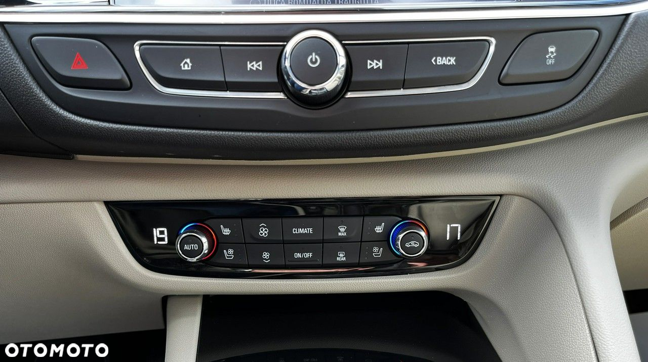 Opel Insignia - 26