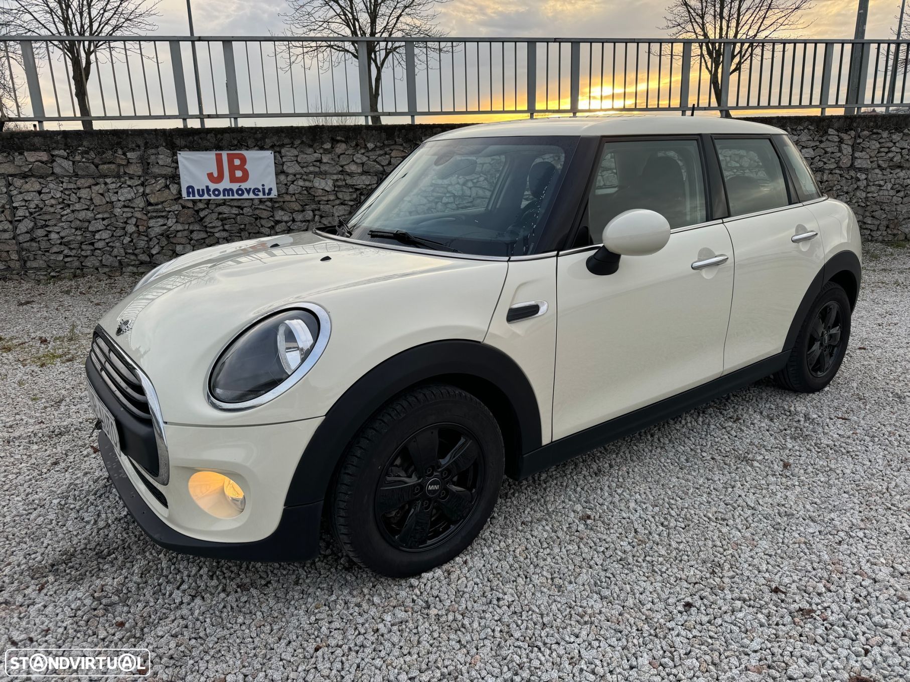 MINI 5 Portas One D - 1