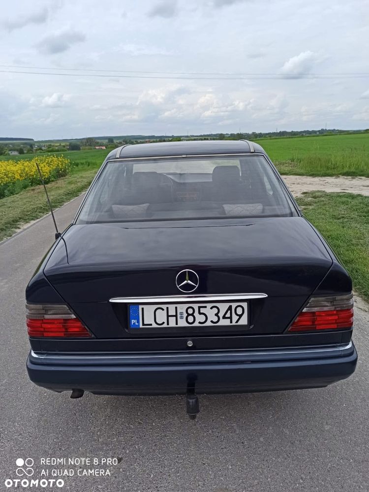 Mercedes-Benz W124 1993 photo 5
